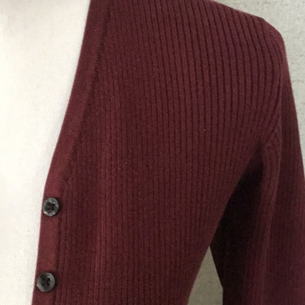 Gap wine colored buttoned up the front long sleeved ribbed sweater-cover… - Picture 3 of 14